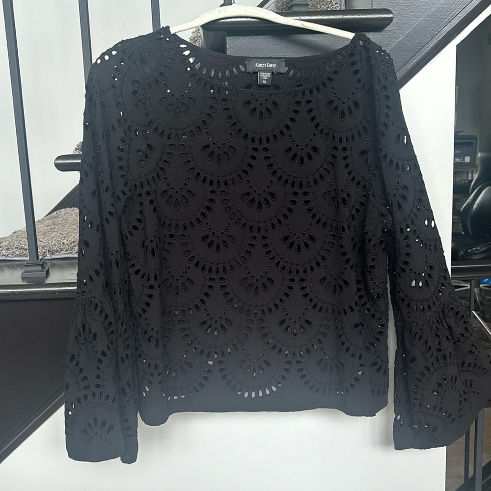 Black long sleeve shirt from Karen Kane. Size XL